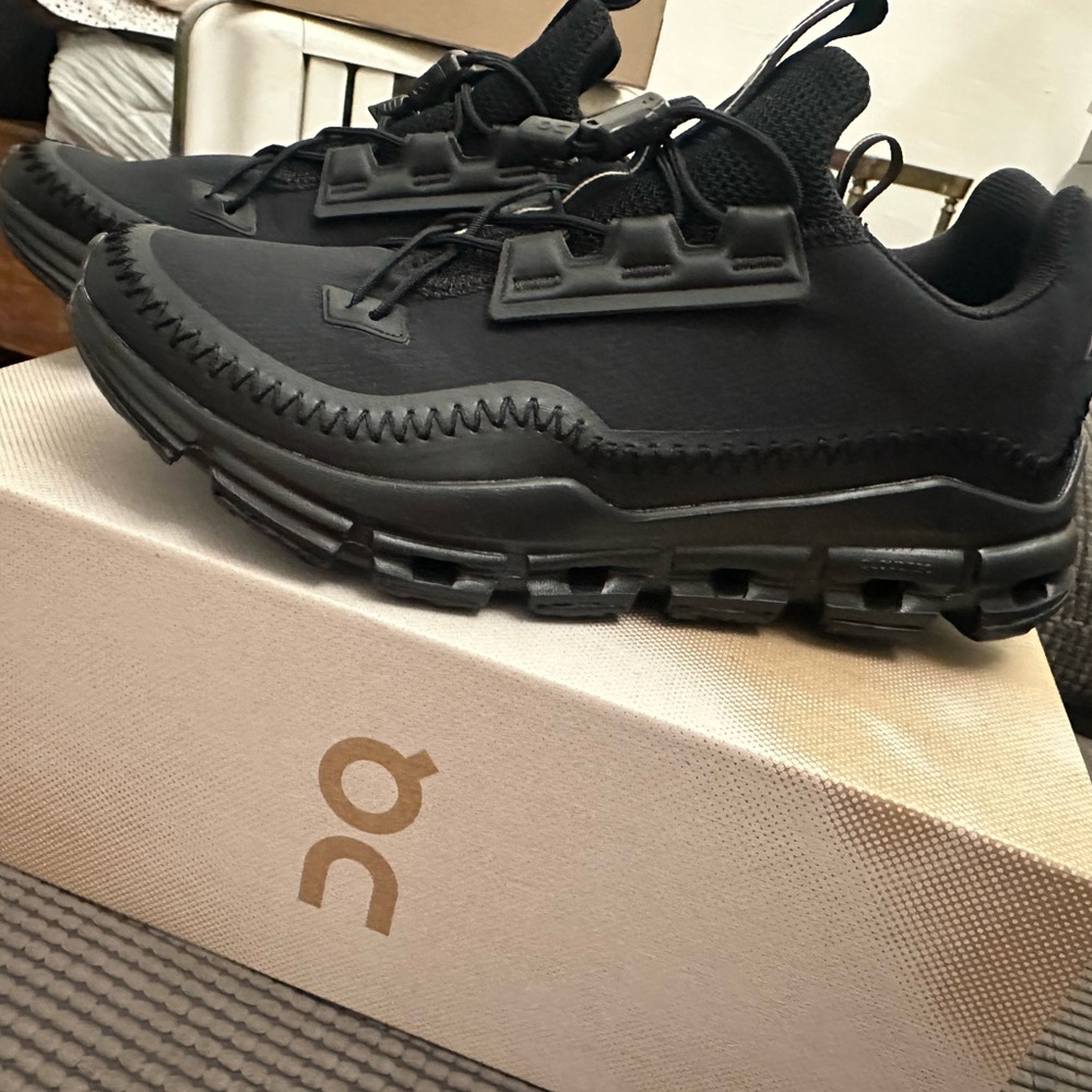 SOLD ⭕️ On cloud - CLOUDAWAY black BRAND NEW